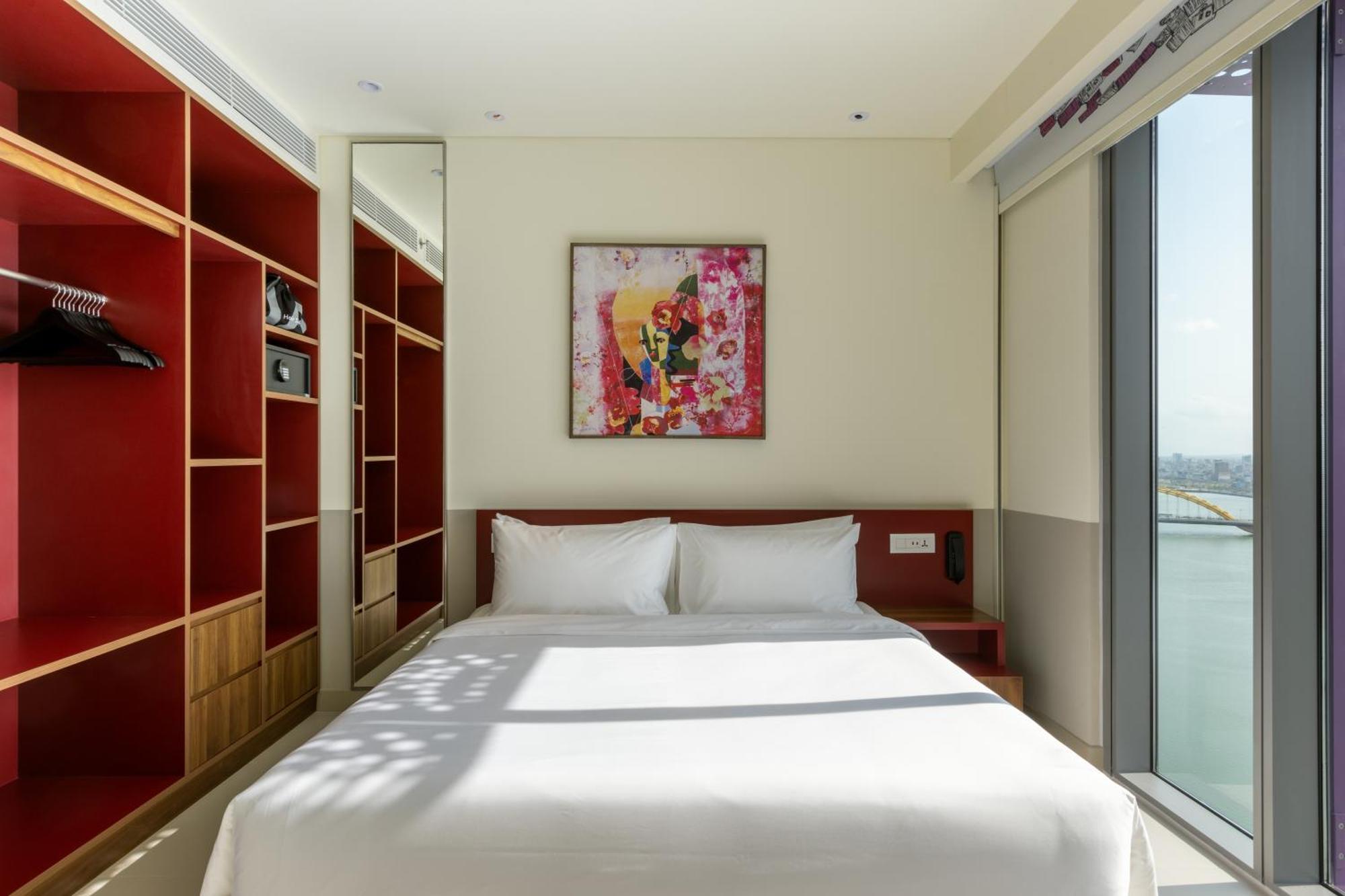 Wink Icon Hotel Danang Riverside - Luxury Suites - 24Hrs Stay & Rooftop Pool Bar エクステリア 写真