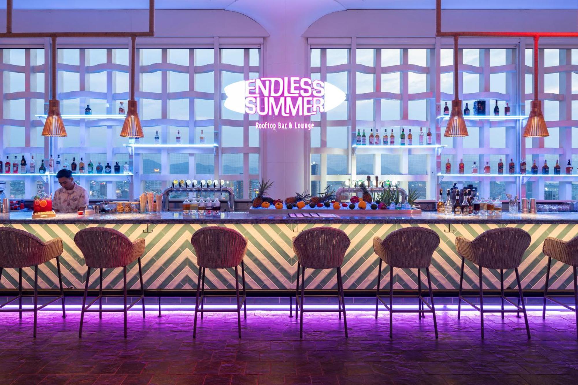 Wink Icon Hotel Danang Riverside - Luxury Suites - 24Hrs Stay & Rooftop Pool Bar エクステリア 写真